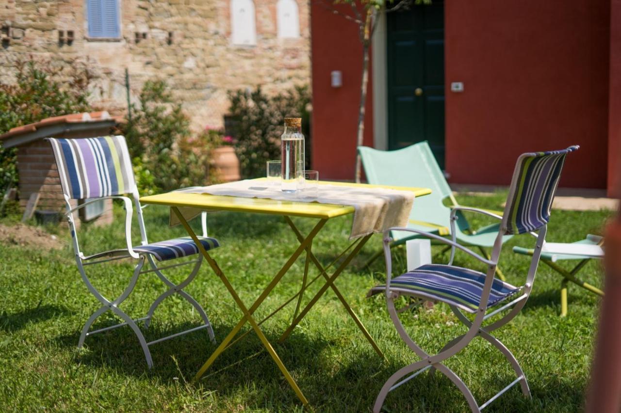 Villa Silvana - Apt Giulia & Michela With Terrace & Parking Perugia Bagian luar foto