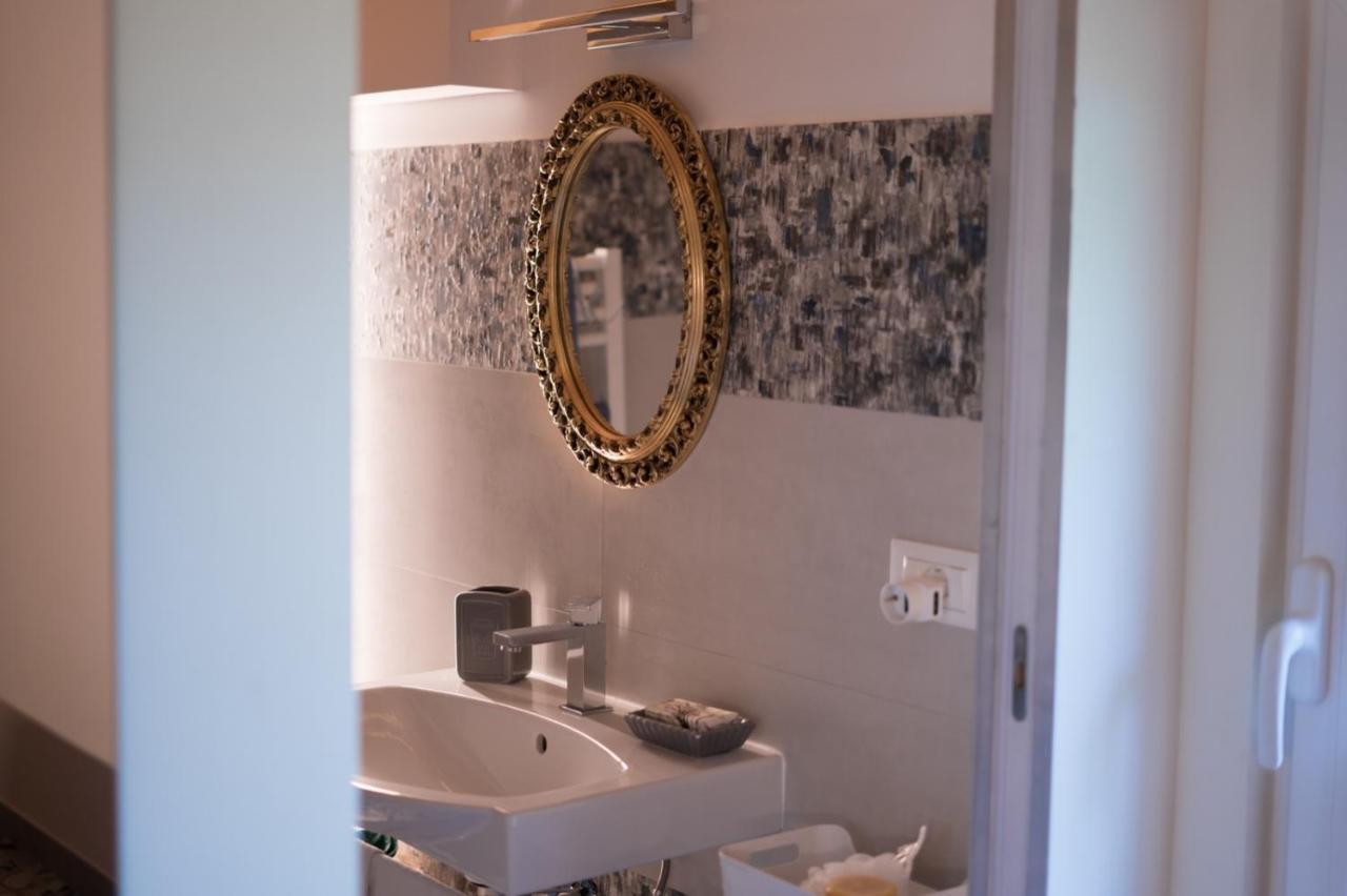Villa Silvana - Apt Giulia & Michela With Terrace & Parking Perugia Bagian luar foto